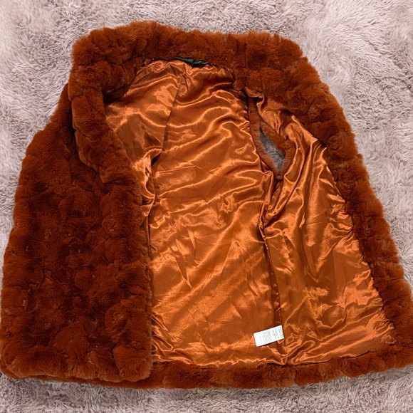 Rachel Zoe Cinnamon Faux Fur Vest - Picture 4 of 5